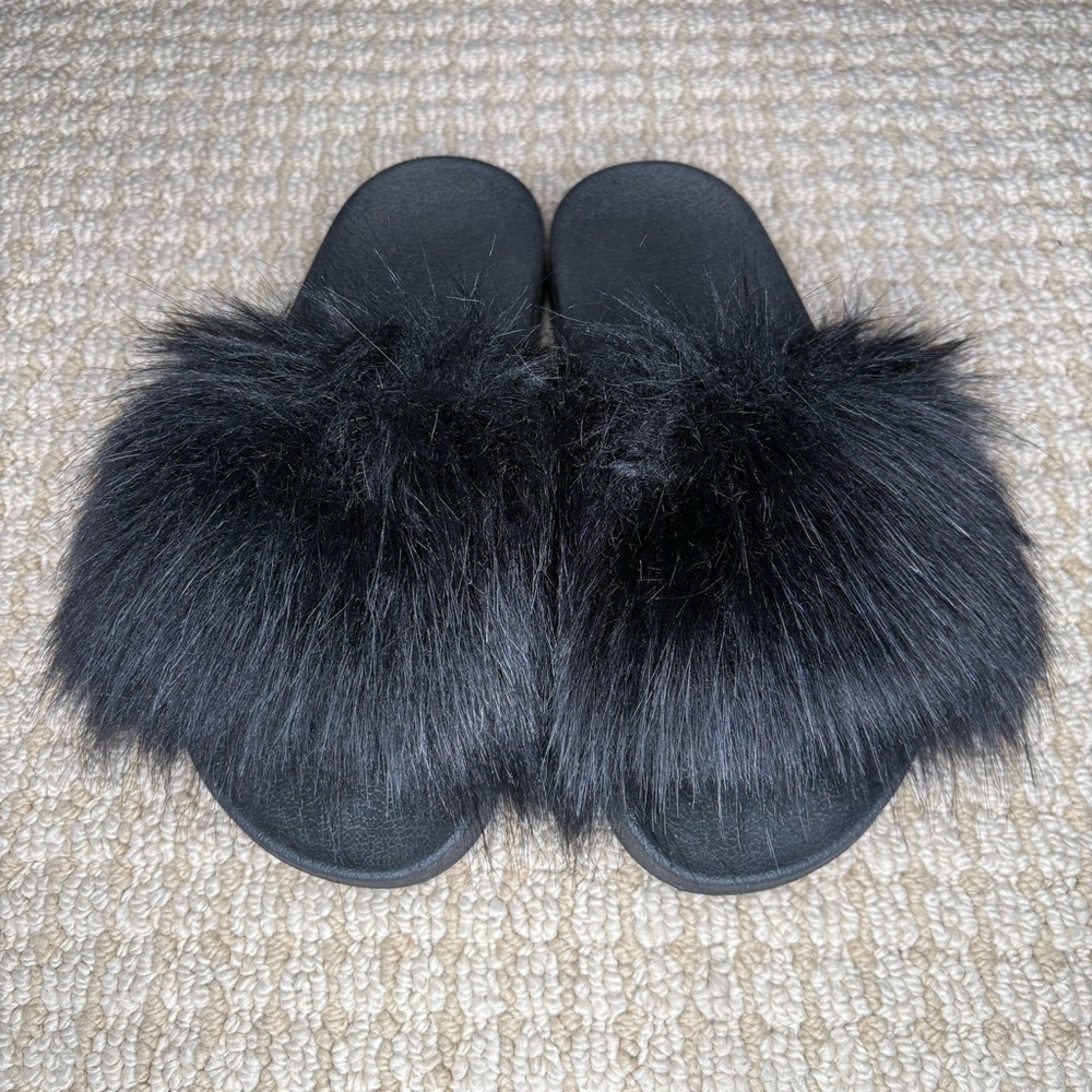 GUC Fur Slide Slippers